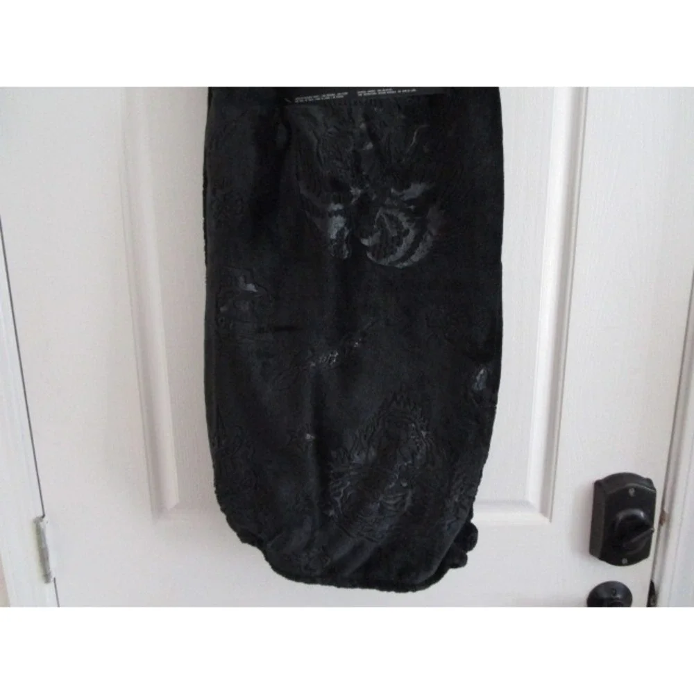 Ed Hardy Embossed Plush Oversized Throw Blanket Black Tiger Skull 60 x 70